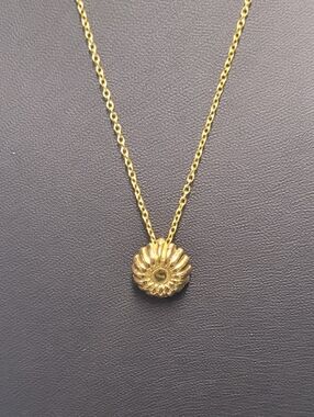 Hand Crafted Gold-Tone Daisy Pendant Necklace